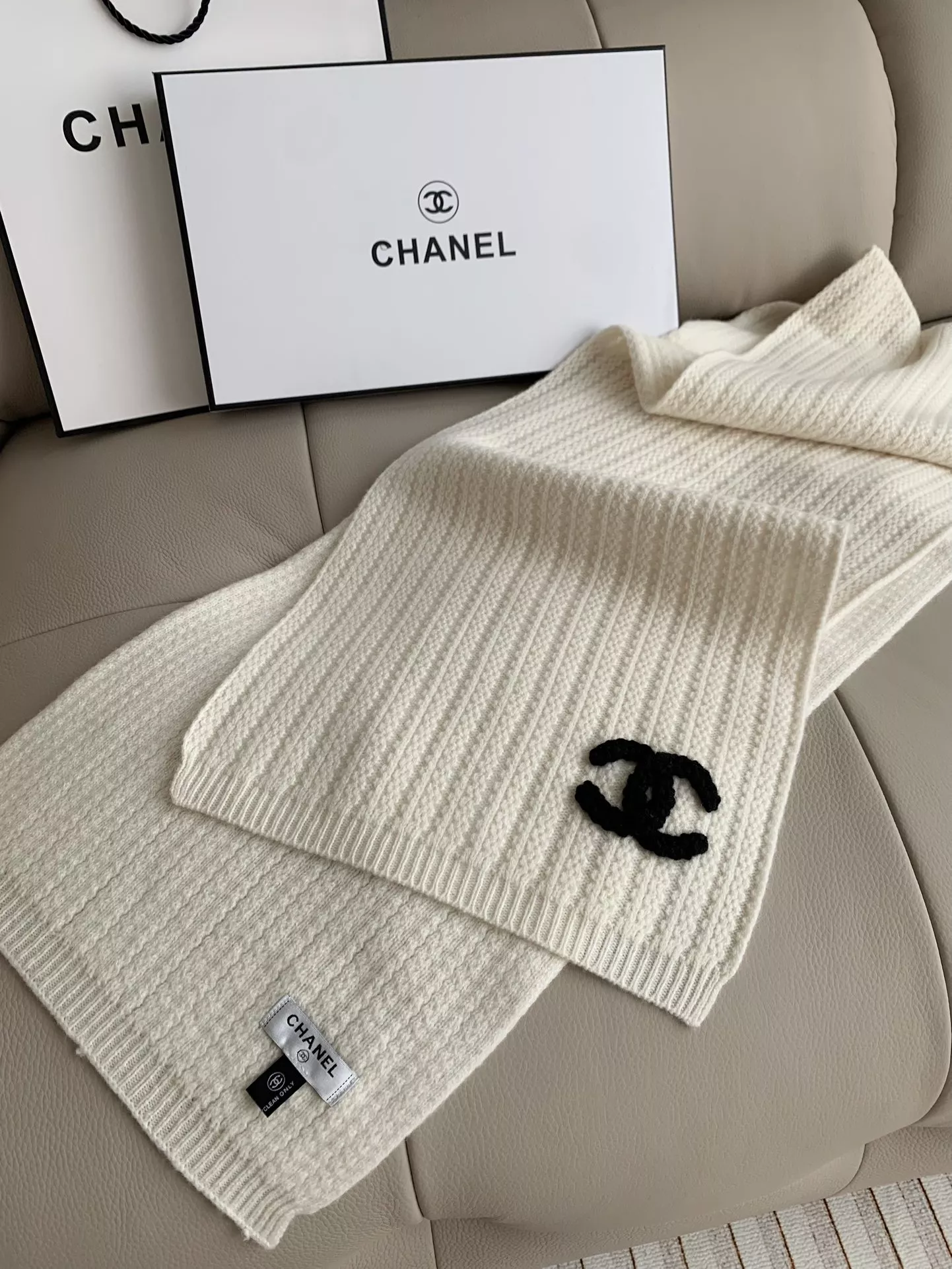 chanel echapres pour femme s_12b064a3